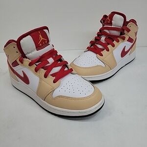 Jordan Men's White and Tan Athletic Shoes